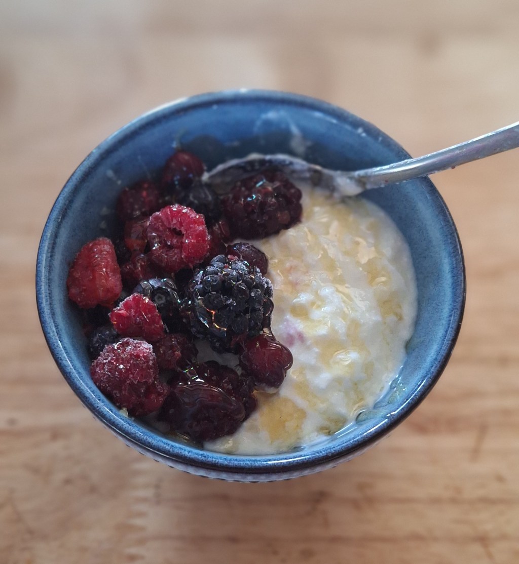 Accomplishing the title😉and making yoghurt…from scratch!